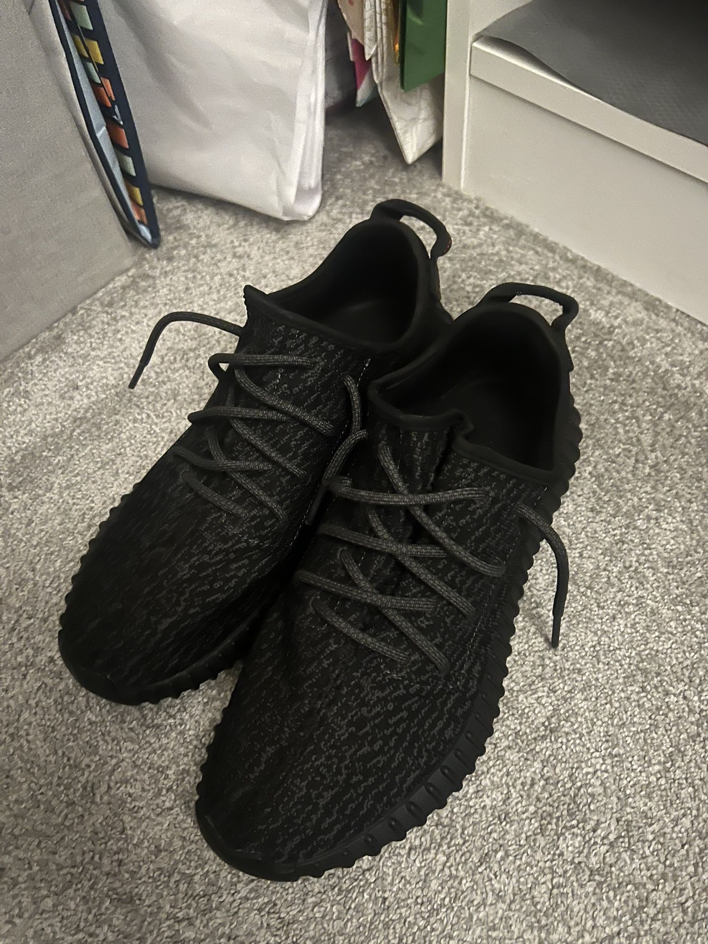 Yeezy Pirate Black 2023 Original Sz 10.5
