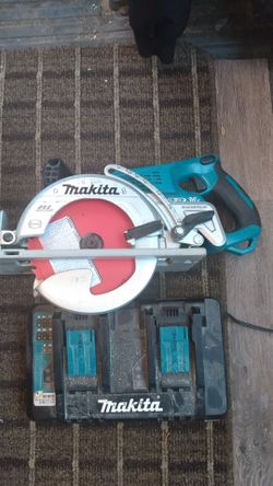 Makita 36 volt battery saw plus 2 battery's and smart charger and new Diablo blade
