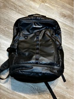 Mounteenoo travel/gym bag