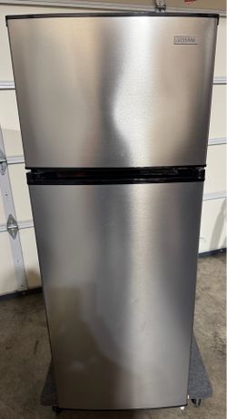 Vissani 7.1 cu. ft. Top Freezer Refrigerator in Stainless Steel Look