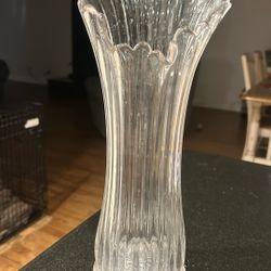 HEISEY GLASS SWUNG Vase
