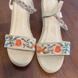 Size 9 Ladies Shoes 