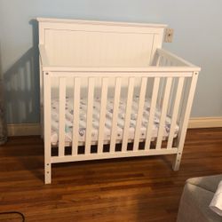 Baby crib and mattress