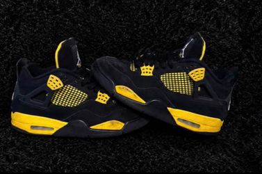 Air Jordan 4 Thunder Black