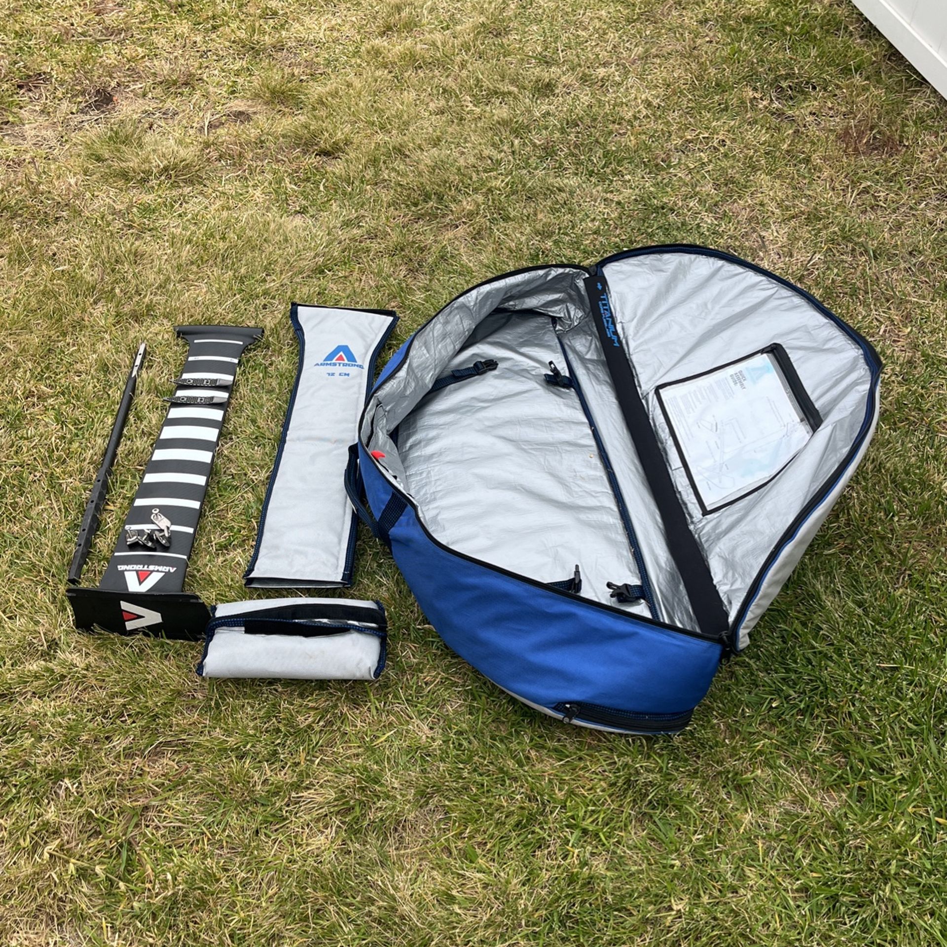 Armstrong Foil 72cm Mast & 60cm Fuselage w/hardware & Bag