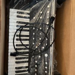 Moog Subsequent 37
