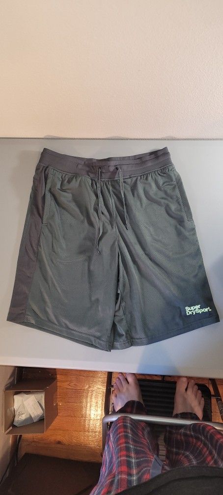 Super Dry Sport Gym Shorts Green with Reflective Material Size Medium - New With Tags