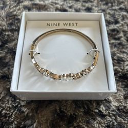 New Women’s Bracelet 
