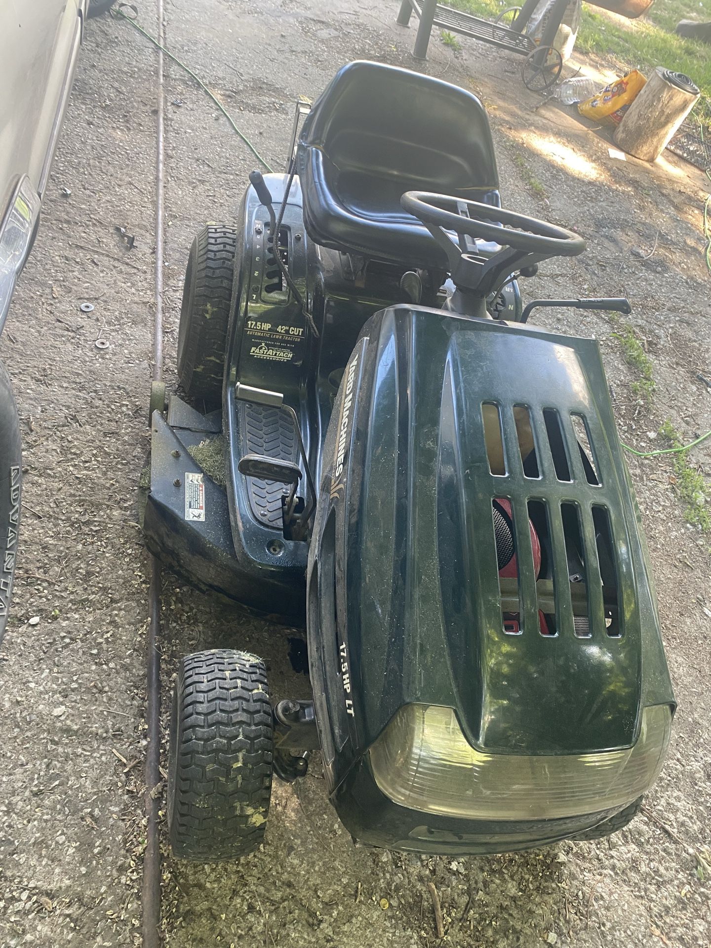 Riding lawn mower