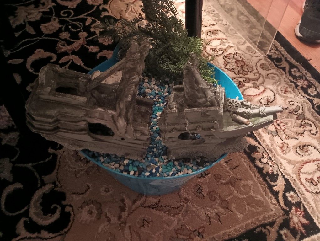 29 Gallon Fish Tank w/ Everything