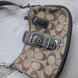 Rare Coach Vintage Purse H3U-6362 Demi Buckle 