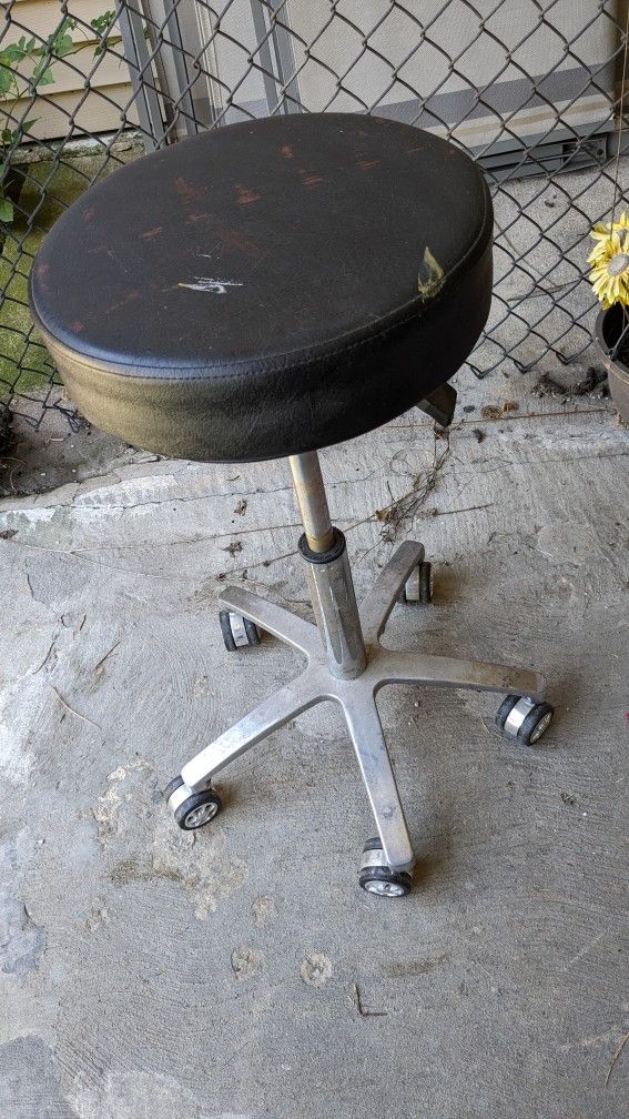 Stool, Adjustable
