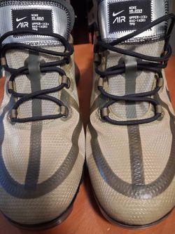 Nike Vapormax Air size 10 New.  Location Uptown.  Going fast cash only 40$