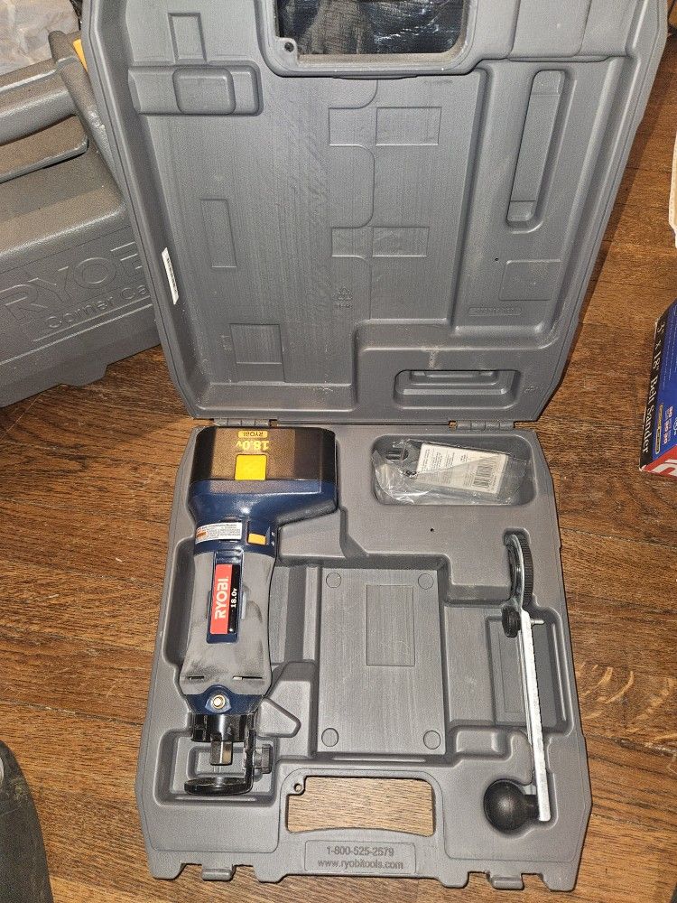 Ryobi 18v Spped Saw And Battery No Charger