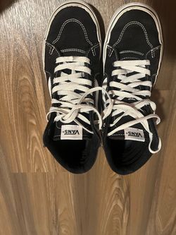size 6.5 Vans High-Top Sneakers Black and White