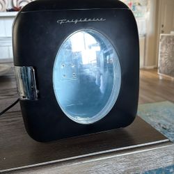 Frigidaire 9 Can Mini Fridge
