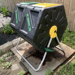 Miracle-Gro Dual Chamber Compost Tumbler