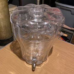 Punch Bowl w Spout- New w/o box for Sale in Luthvle Timon, MD - OfferUp