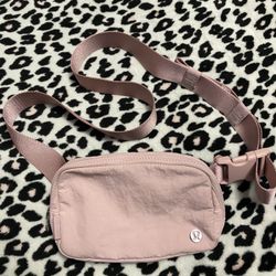 LULULEMON BELT BAG 1L