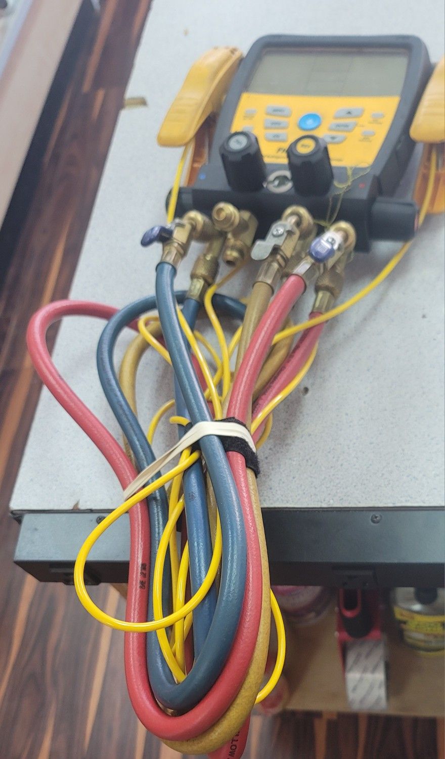 Field piece Sm480v 4port Sman Refrigerant Manifold With Micron Gauge