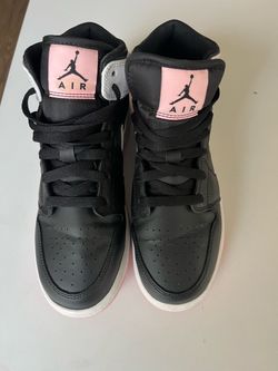 Nike shoes, youth/women
