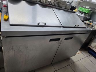 Sandwich salad unit