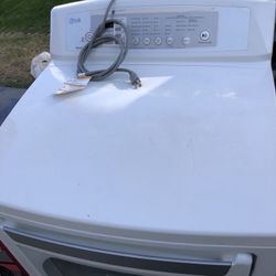 Im Selling L.G. Dryer Gas $300