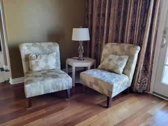 Accent chairs and side table