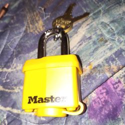 Yellow Master Lock 2 Keys 
