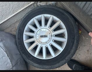 2003-2011 Lincoln Town Car Wheels And Tires