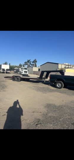 Flatbed 5th Wheel