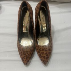 Womens Cheetah Print Heels size 7.5