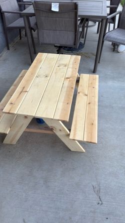 Kids picnic table