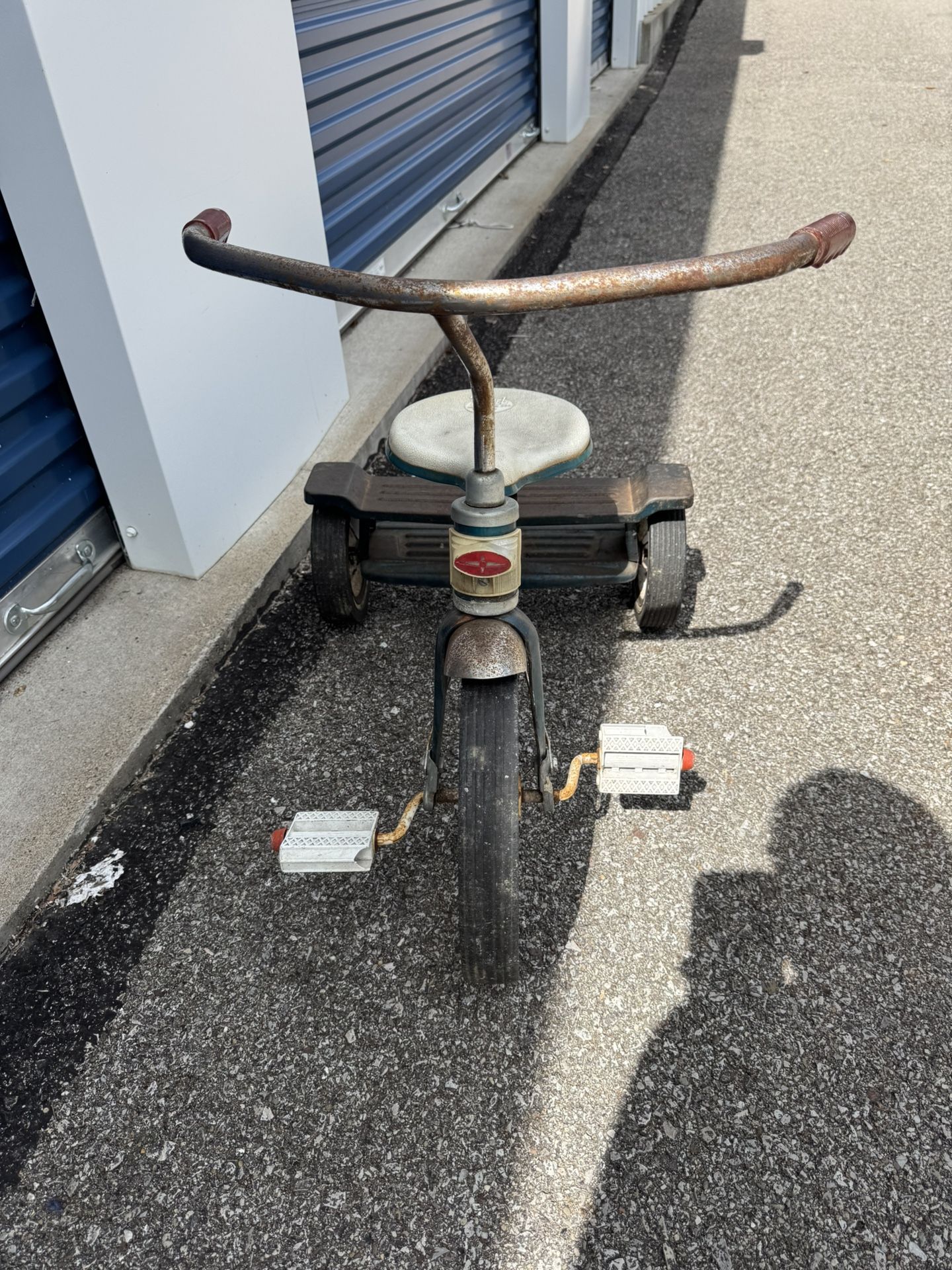 VINTAGE TROXEL TRICYCLE Needs Refurbished, But can be used as is !!!!