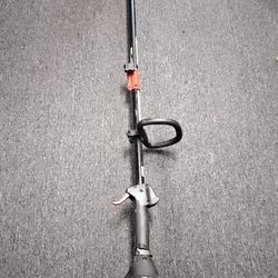 O TROY - BILT STRING TRIMMER 