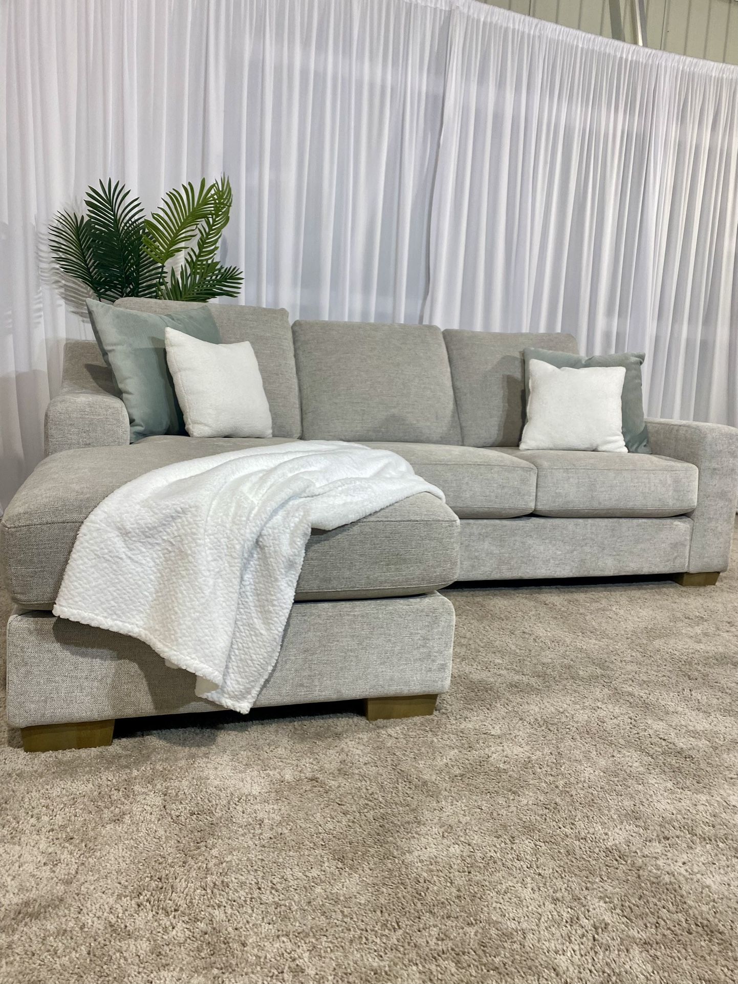 Thomasville Dillard Sofa with Reversible Chaise