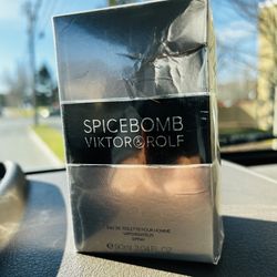 Viktor & Rolf Spicebomb 
