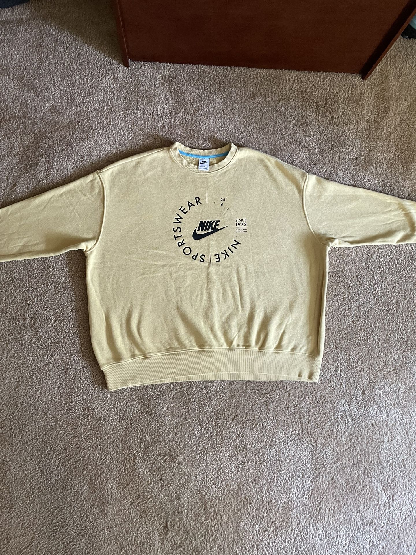 Nike Women’s Sweatshirt Xxl