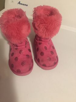 Kids boots size 6