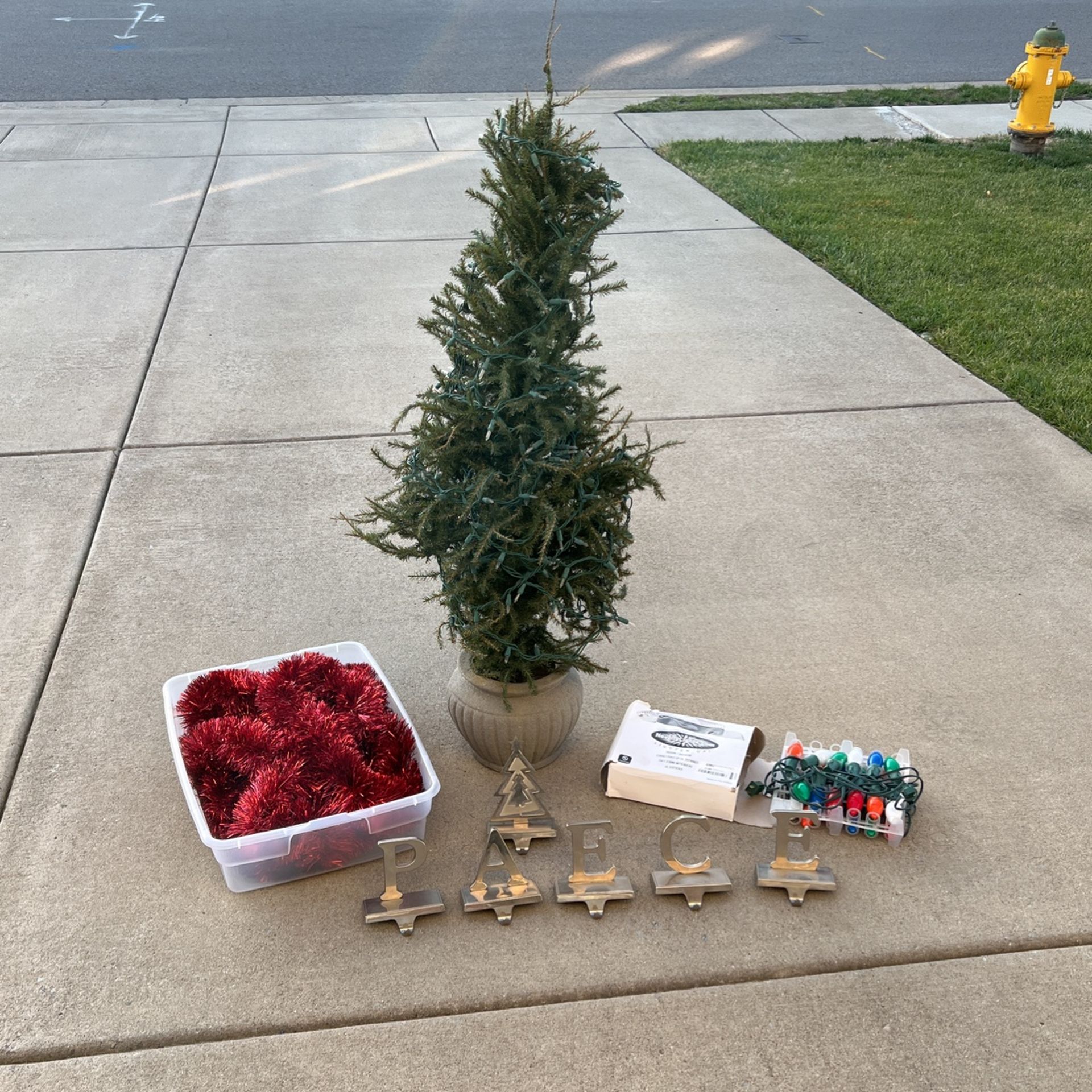Free Christmas Items Tree Garland Lights Holders
