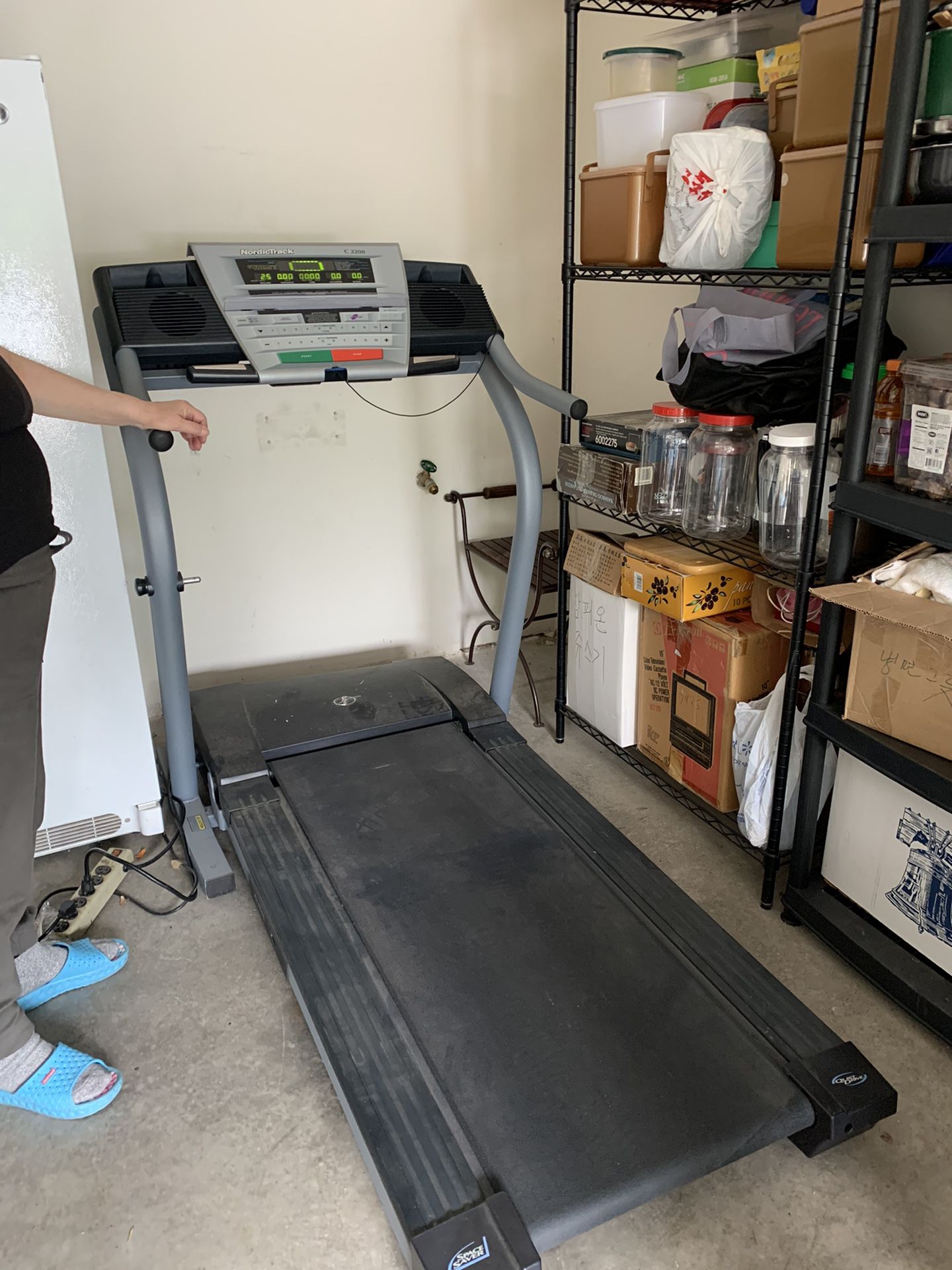 Treadmill (Running Machine)