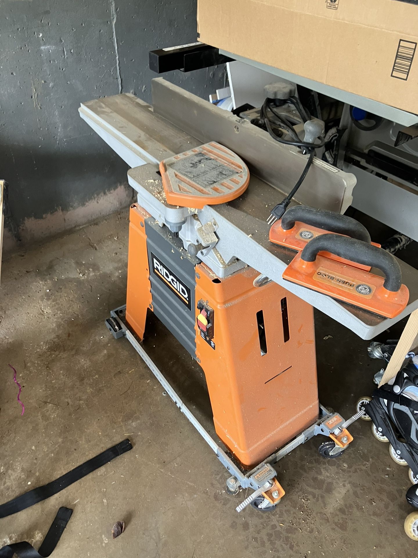 Ridgid 6” Jointer W/ Mobile Base