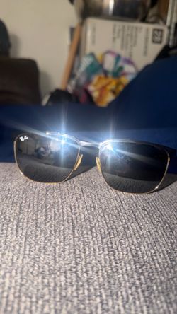 Ray-Ban Aviator Sunglasses Gold Frame
