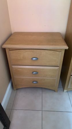 Dresser set