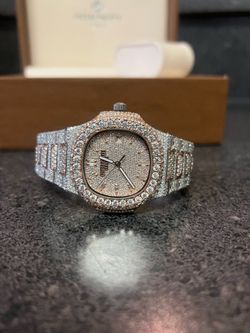 VVS MOISSANITE VAULT