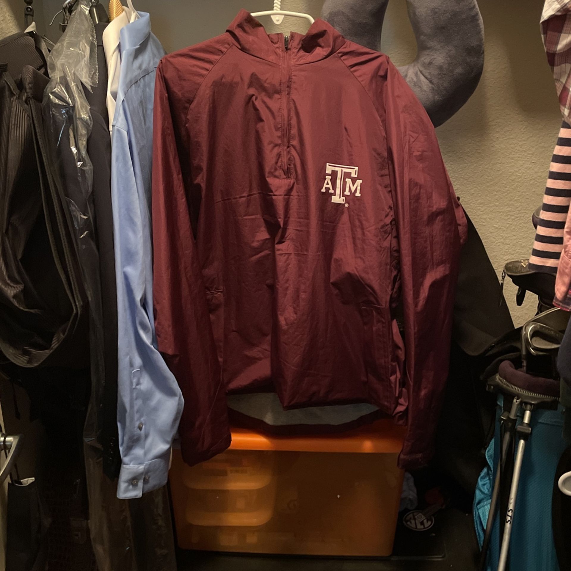 New Tamu Windbreaker/Raincoat (Throw me an offer and we can talk!)