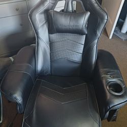 Respawn 900 Console Gaming Recliner w/ Footrest And Lumbar Support