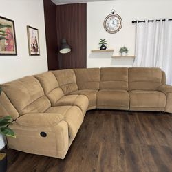 Brown Reclining Sectional – Dual Recliners