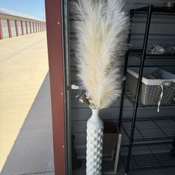 Home Decor Large Vase With Feathers 