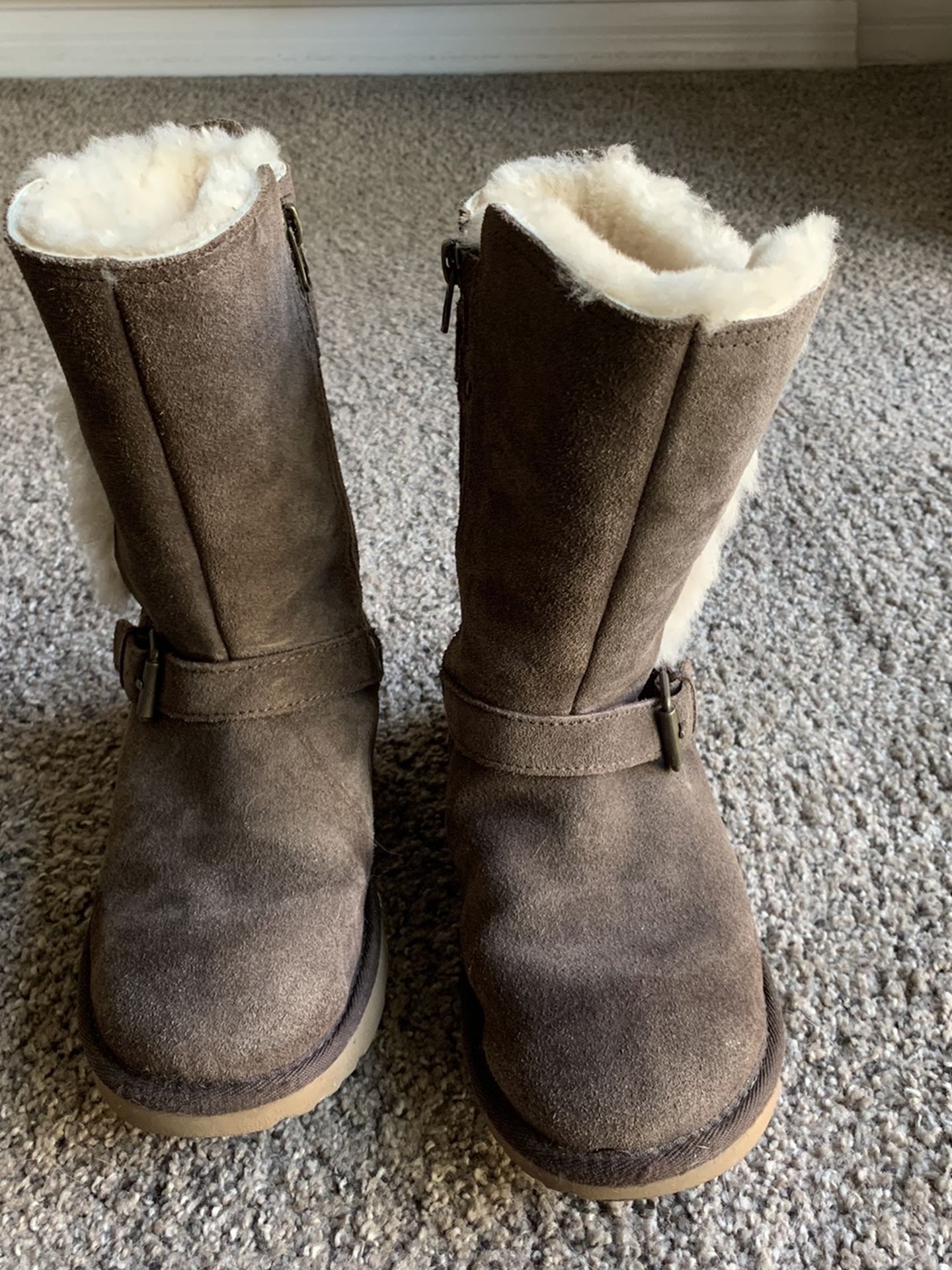 UGG Boots Size 3